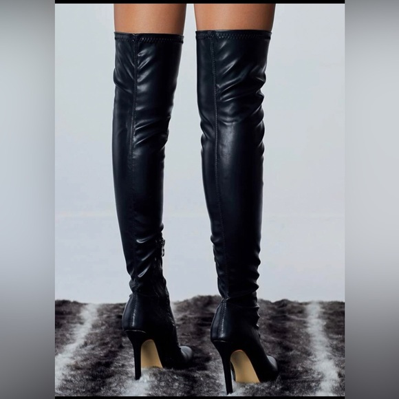 🔥🔥🔥🔥 Awesome over the knee boots , only tried them